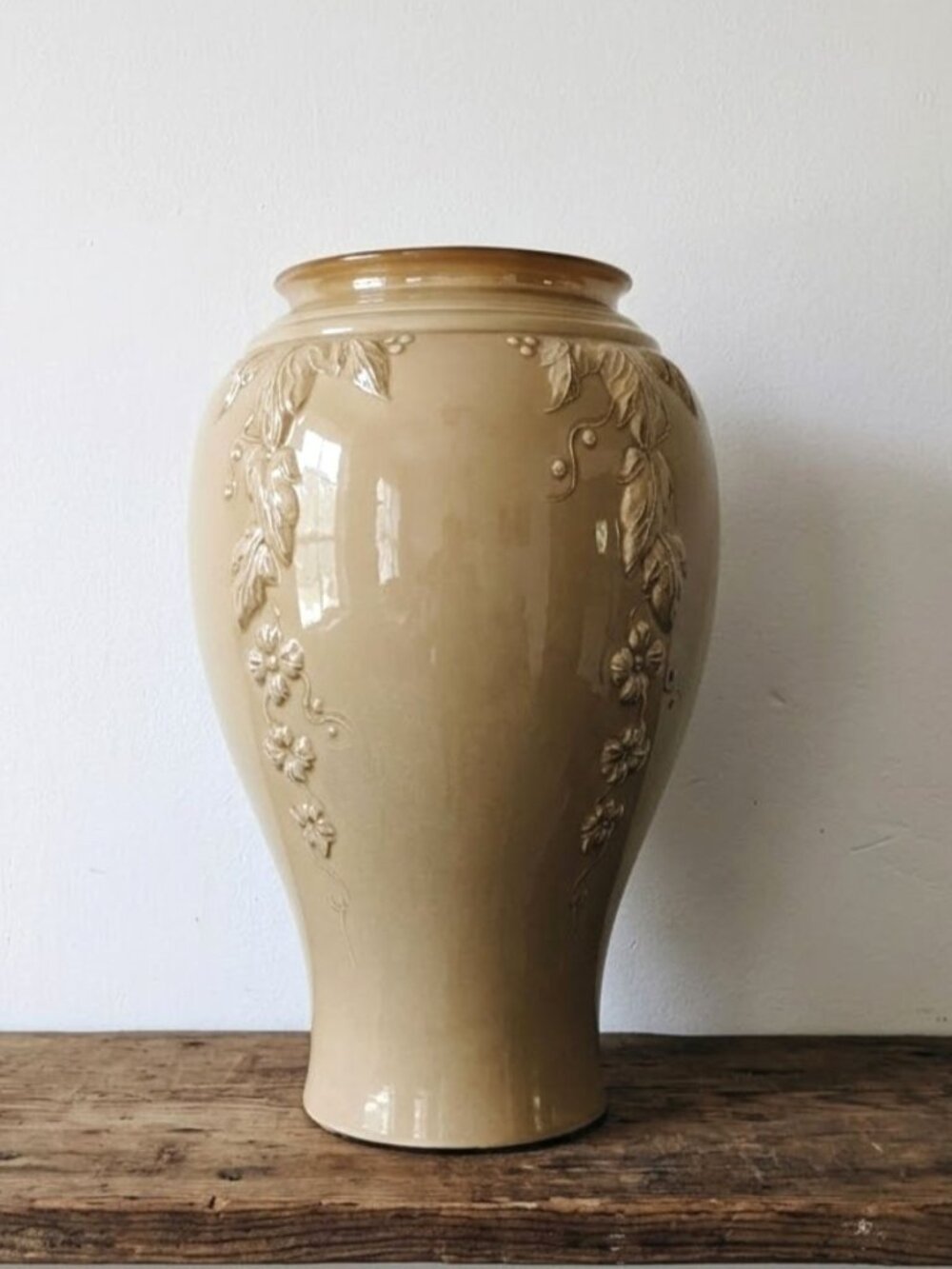 Vintage Anchor Hocking Glass Vase Cascade Shoreline Beige Grapevine Motif 1980s